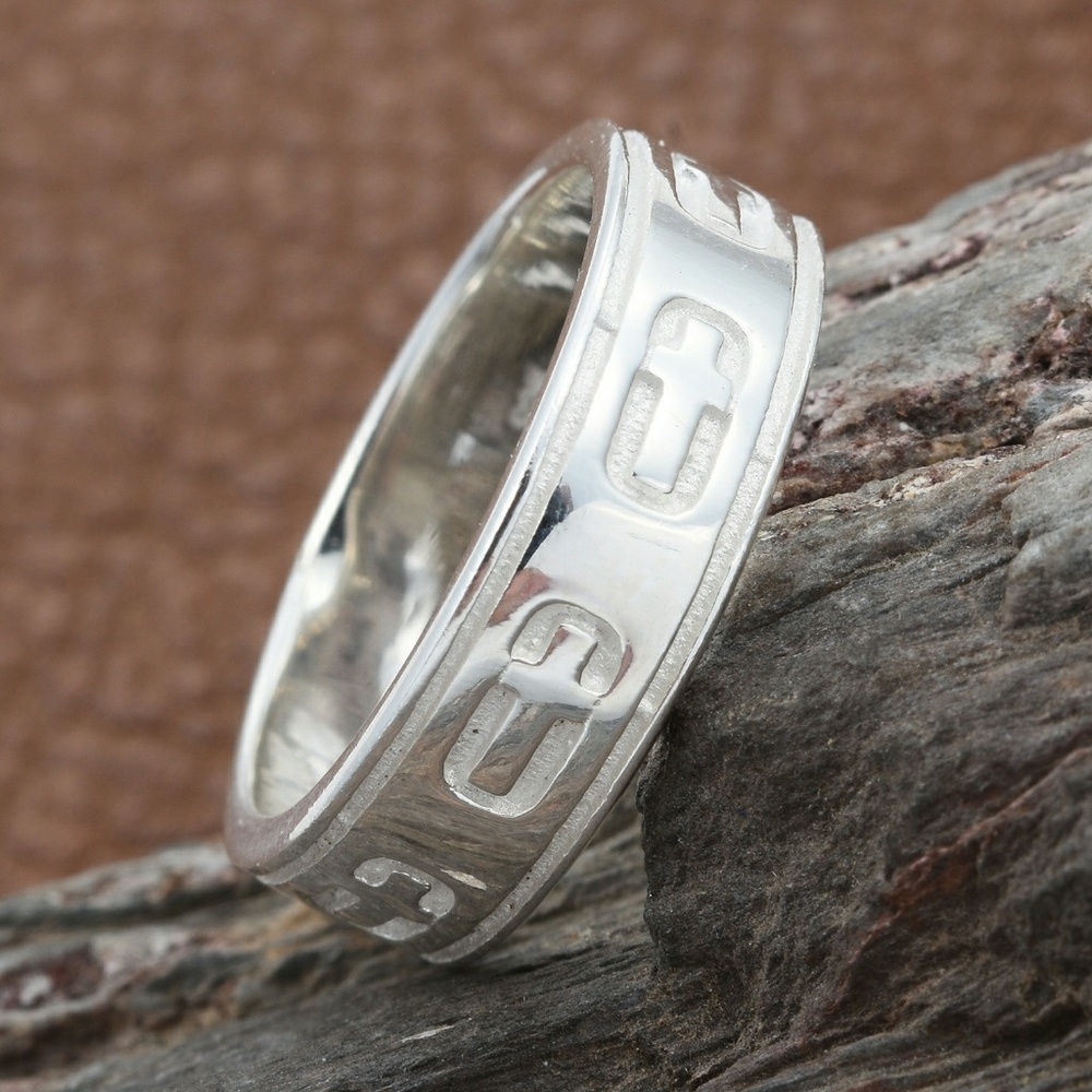 NWT-HANDCRAFTED STERLING SILVER RING